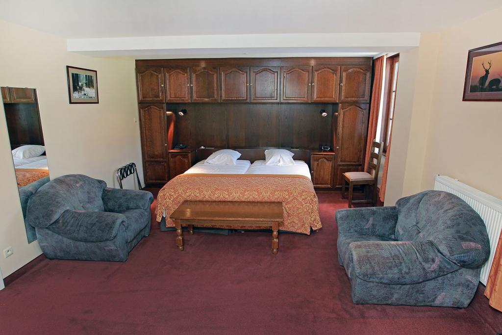 Logis Hotel Le Menobu Theux Rom bilde